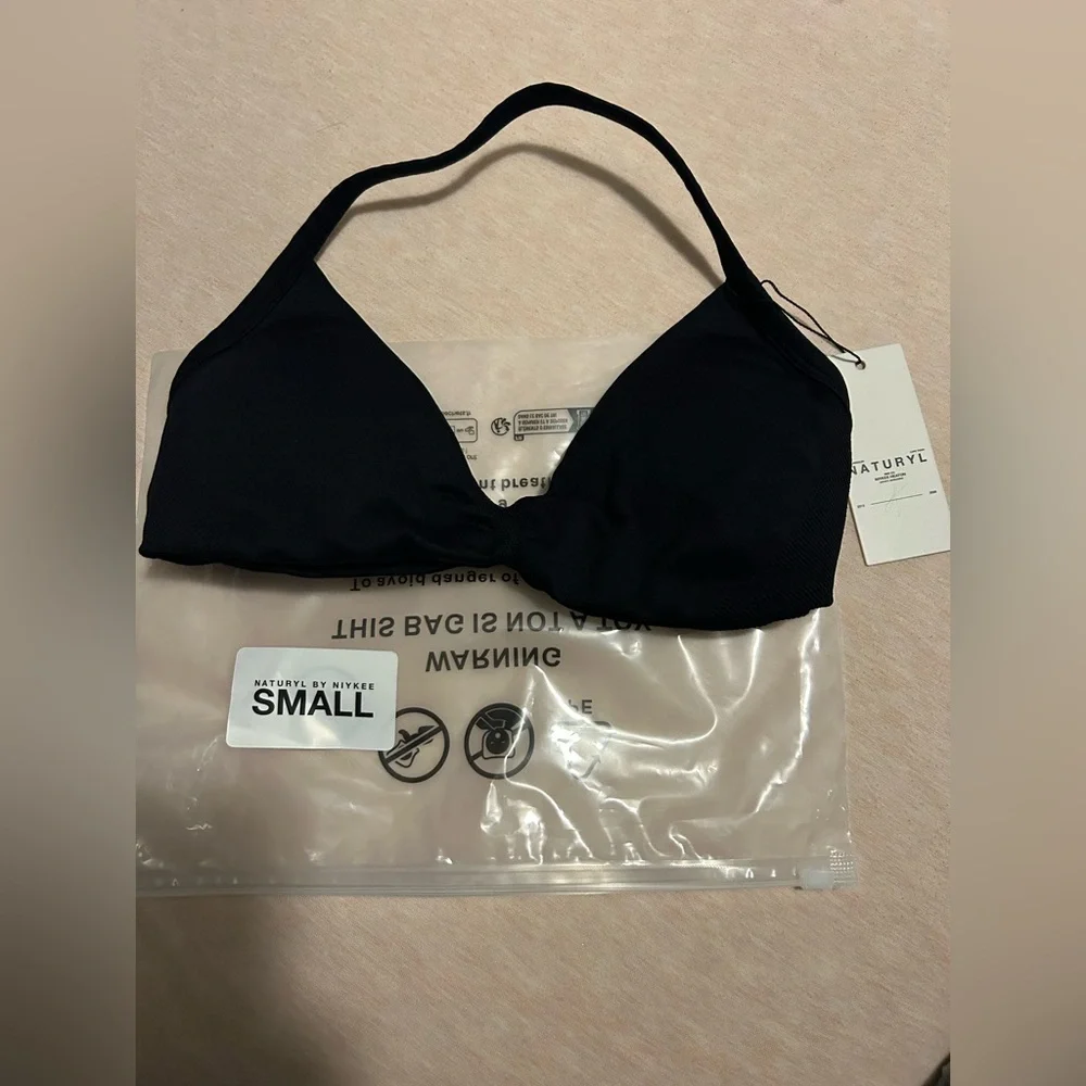 Naturyl halter bra - Picture 2 of 4